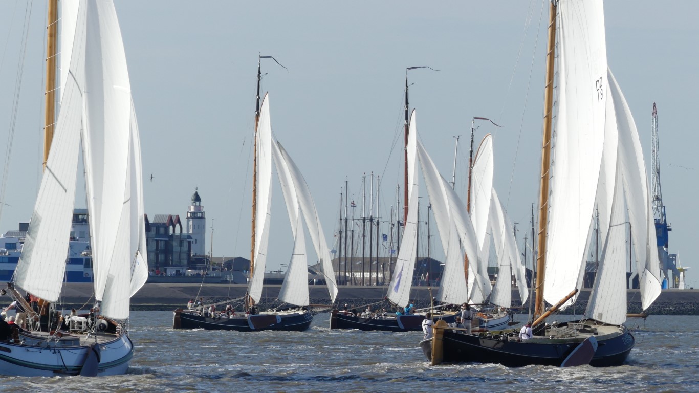 1 Machtig schouwspel bij start lemsteraken VA foto Menno Onnes Medium